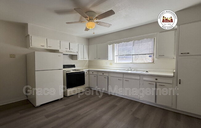 3041 W Hamilton Pl