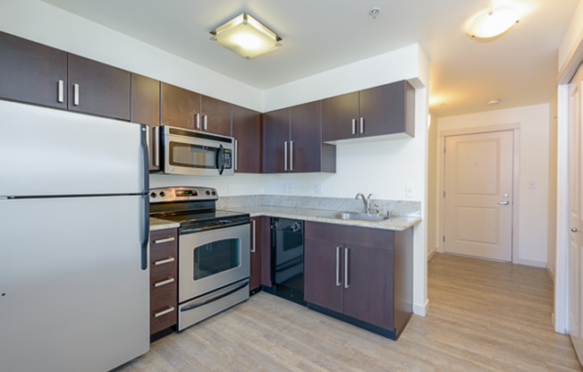 Studio, 1 bath, 461 sqft, $1,550, Unit 307