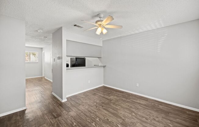 Studio, 1 bath, 500 sqft, $795, Unit 106