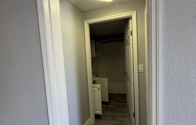 1 bed, 1 bath, 700 sqft, $1,150, Unit Unit 22