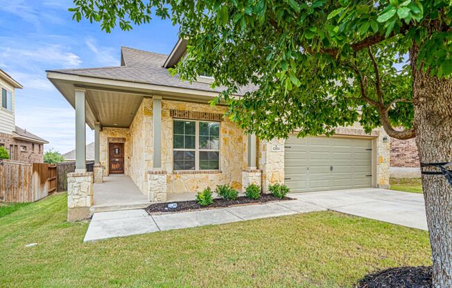 4 BEDROOM FOR RENT- SEPARATE LIVING AREA - OFFICE