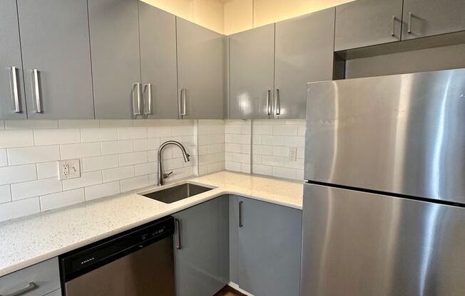 1 bed, 1 bath, 745 sqft, $1,449