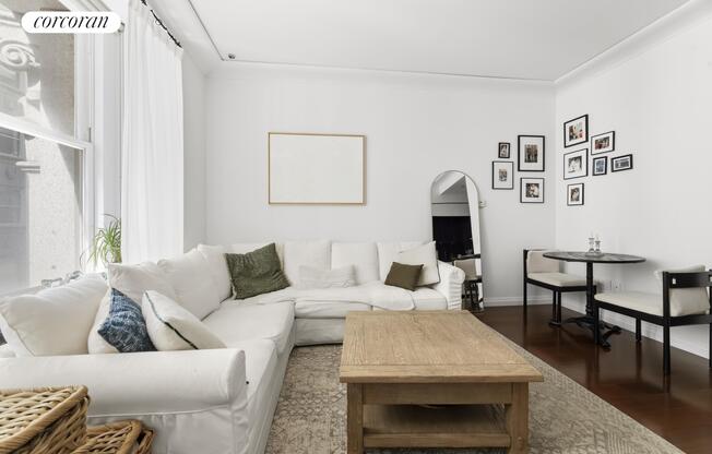 1 bed, 1 bath, 1,054 sqft, $5,350, Unit 720