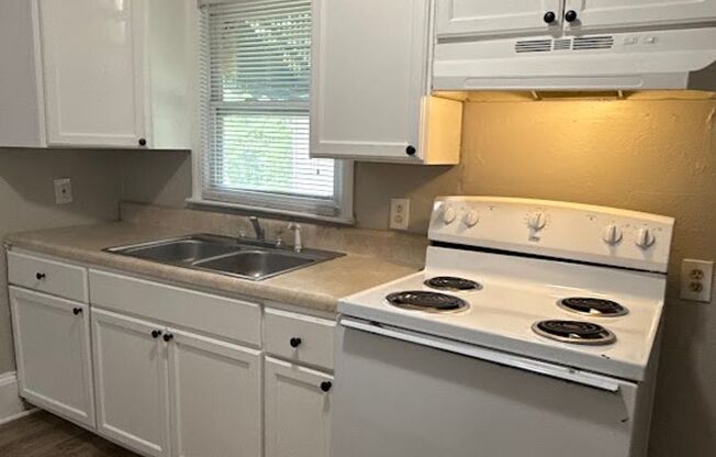 4 Bed 1 Bath in Atlanta!