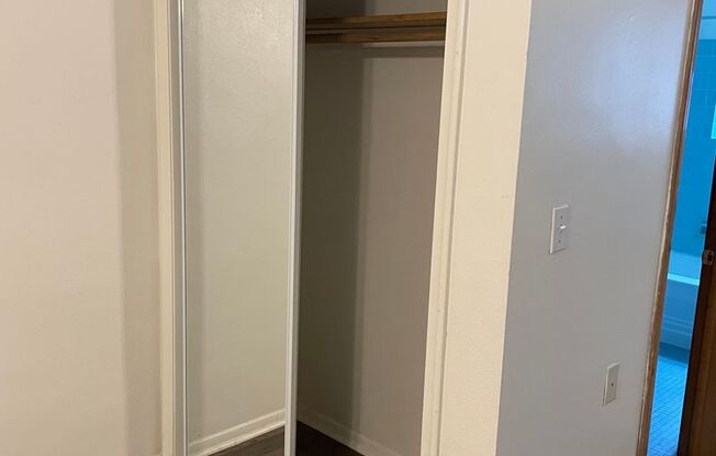 Studio, 1 bath, $895, Unit 3