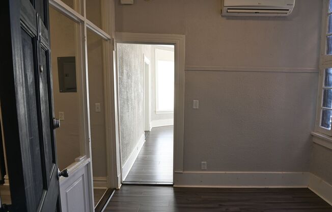 1 bed, 1 bath, 630 sqft, $1,000, Unit Apt 14