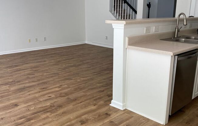 Beautiful Cumming Townhome!-Move in Special-$250.00 off first month with approved application!