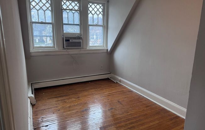 9-11 W. Lancaster Avenue