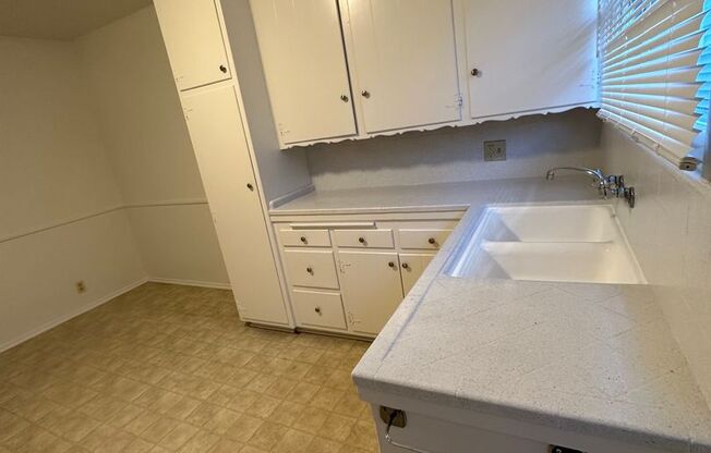 406 - Hekler Property