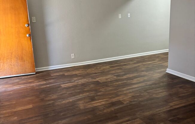 Renovated 1 Bedroom 1 Bathroom