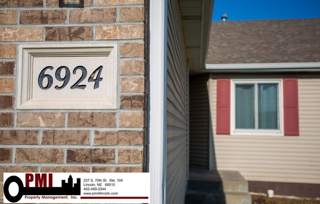 3 Bedroom and 3 Bathroom Duplex. Available to Rent July 15th