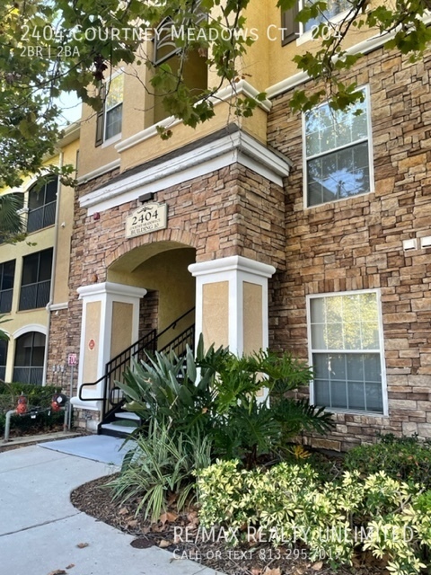 2404 COURTNEY MDWS CT