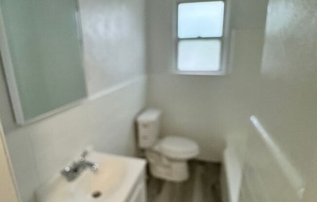 Studio, 1 bath, 500 sqft, $900