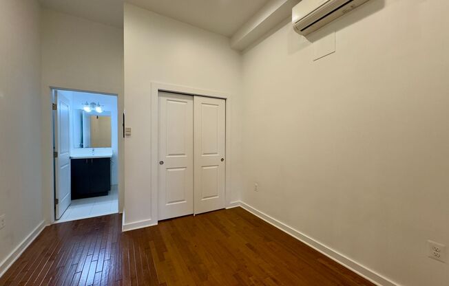 1 bed, 1 bath, 420 sqft, $1,199, Unit 02