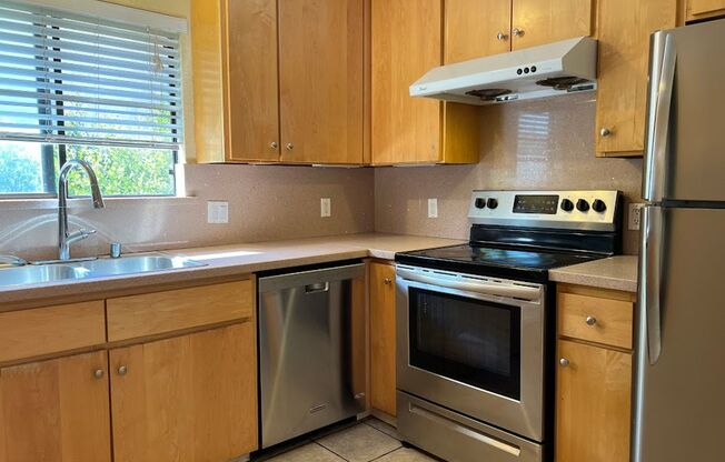 Spacious 3 bedroom 2 bath Millbrae ready now!