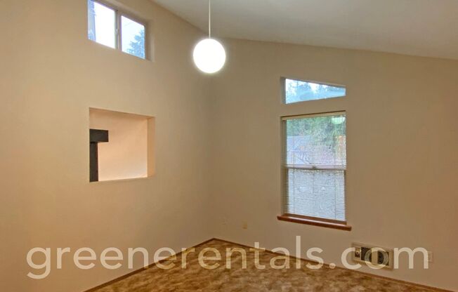 2 beds, 1 bath, $2,050