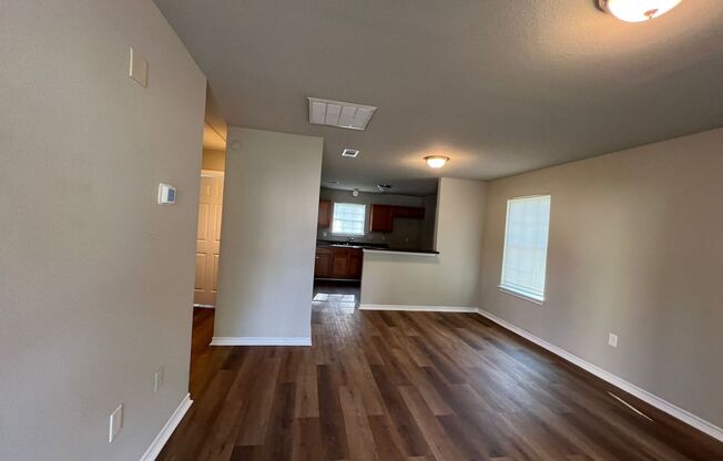 Cute 2 Bed / 1 bath home in Beaumont! Move in ready!
