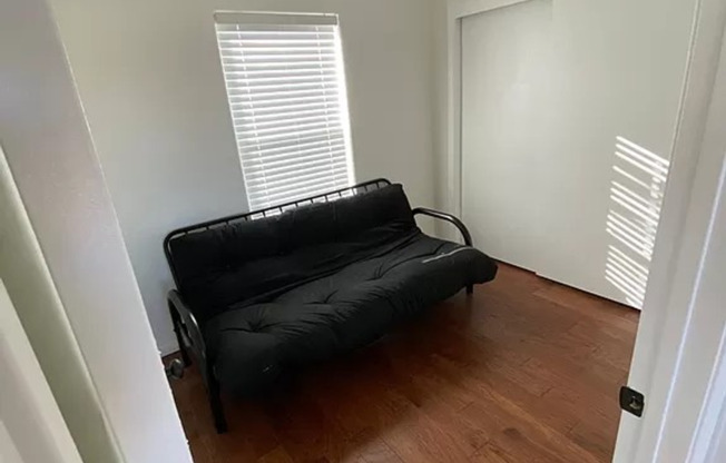 2 beds, 1 bath, $1,750