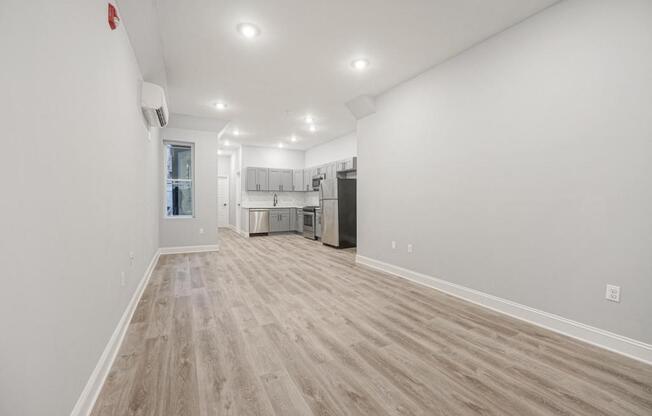 1156 S 52 ST