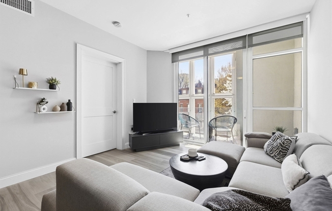 1 bed, 1.5 baths, 926 sqft, $3,975, Unit 309