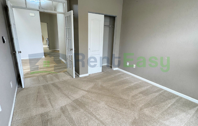 1005 SILVER CHARM CIR