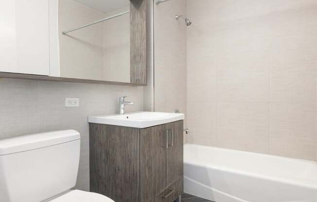 Studio, 1 bath, $3,800, Unit 22F