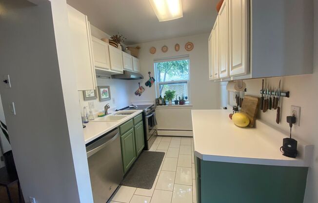 4 bedroom/2 bathroom Home in SLC