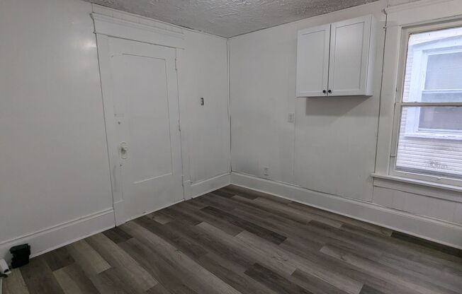 1 bed, 1 bath, $750, Unit 3