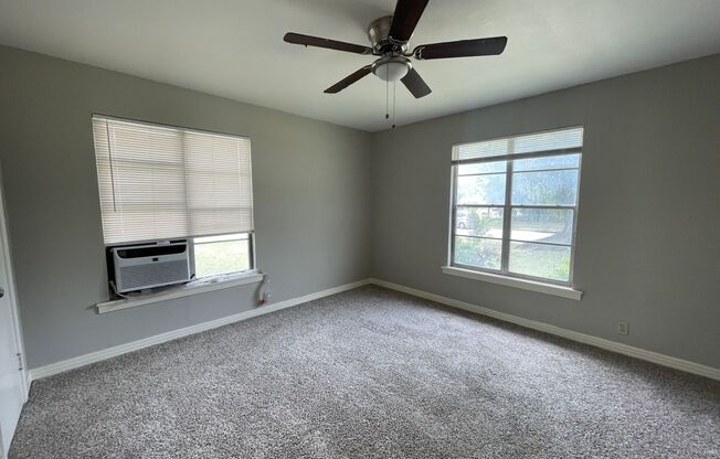 815 Dugan St, Arlington, TX 76010