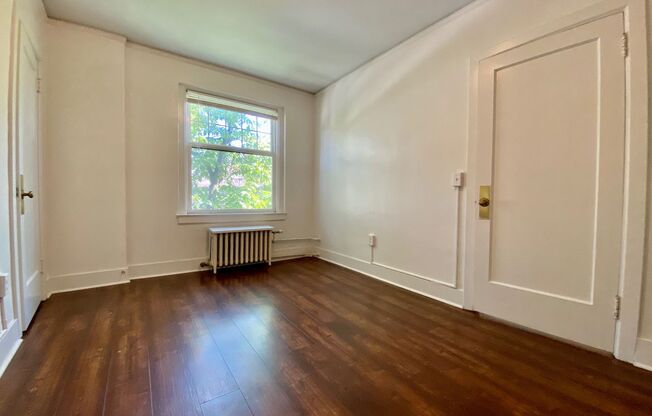 1 bed, 1 bath, 351 sqft, $1,350, Unit 506