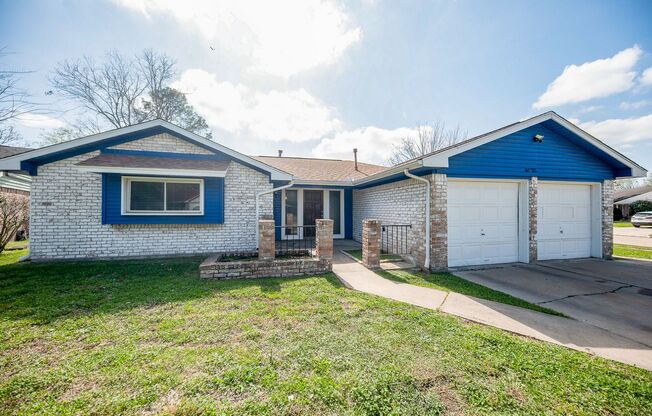 Coming Soon! Southwest Houston 3 bed/2 bath Rental House with Yard