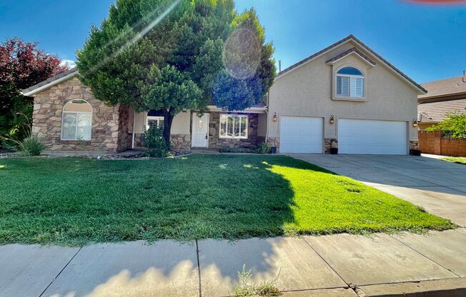 FIVE-BEDROOM HOME NEAR SNOW CANYON HIGH SCHOOL