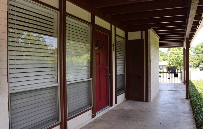 Updated Condo- 5601 Woodrow