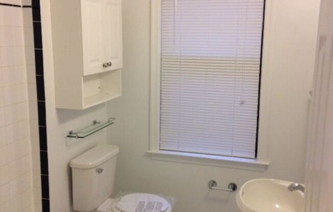 1 bed, 1 bath, 655 sqft, $2,900, Unit H704