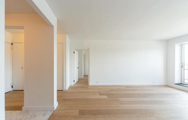 2 beds, 1 bath, $5,650, Unit 8A