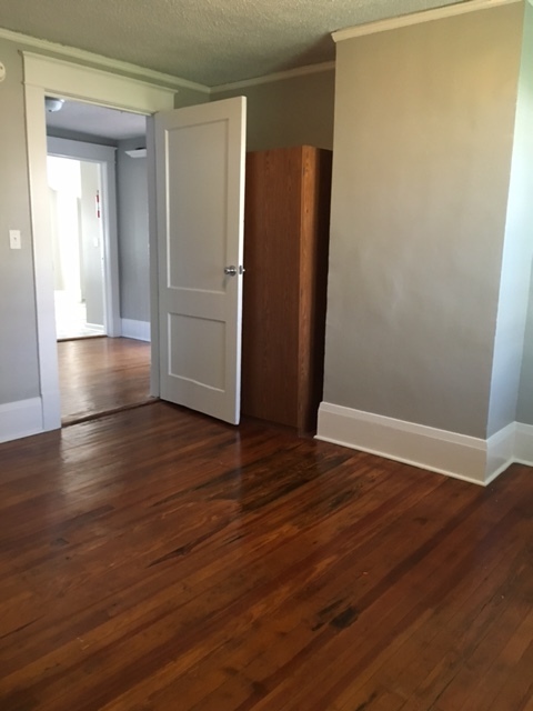 2 beds, 1 bath, 727 sqft, $1,195, Unit Unit B