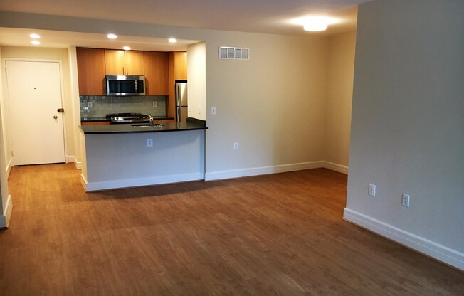 1 bed, 1 bath, 720 sqft, $3,500, Unit 0204