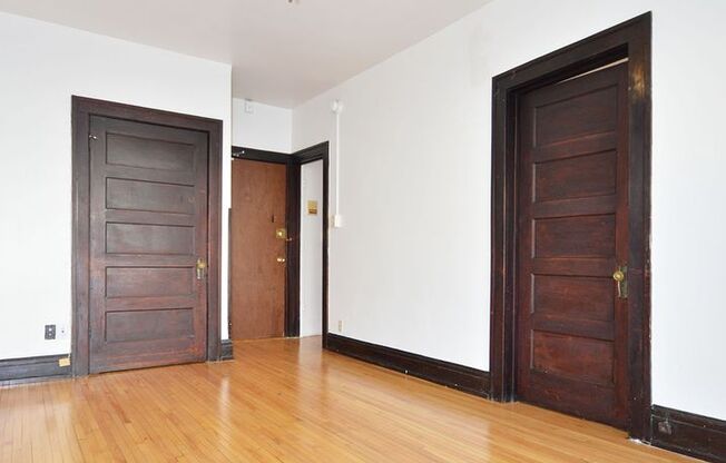 1 bed, 1 bath, 410 sqft, $875, Unit 22 - 29