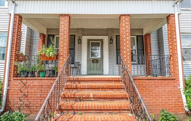 4 beds, 1 bath, 1,210 sqft, $3,000, Unit 3