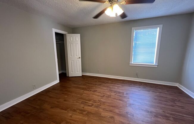 3 beds, 1 bath, $1,450