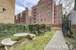 1 bed, 1 bath, 945 sqft, $2,700, Unit 6A