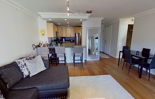 1 bed, 1 bath, 740 sqft, $3,400, Unit 10R