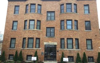 Studio, 1 bath, 340 sqft, $1,095, Unit 2-3