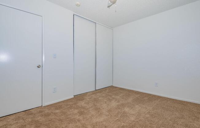 2 beds, 1 bath, 850 sqft, $1,465