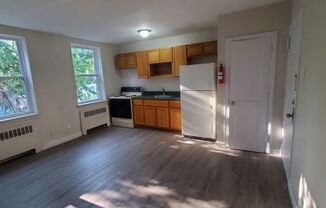 1 bed, 1 bath, $950, Unit B3