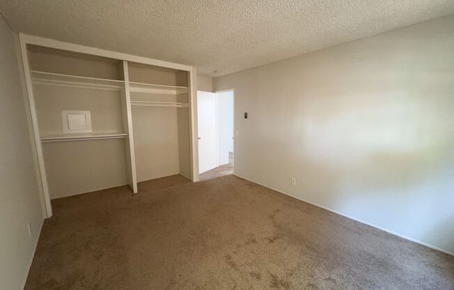 2 beds, 1 bath, 825 sqft, $2,300, Unit #3