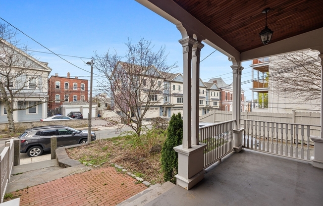 31 MILLMONT ST