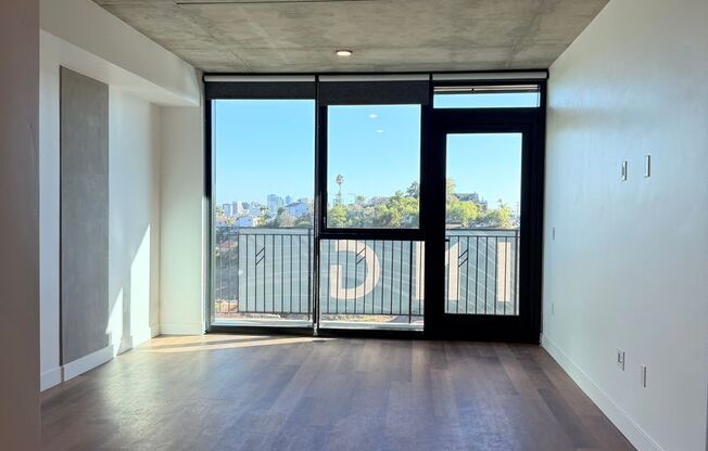 Studio, 1 bath, 422 sqft, $2,195, Unit 608