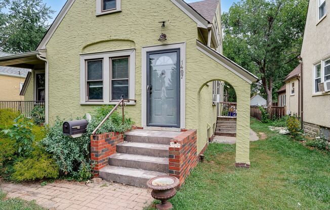 1407 Hubbard Ave