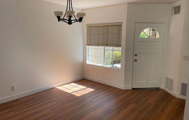 Dual Master Two Bedroom Townhome in Westpark Irvine